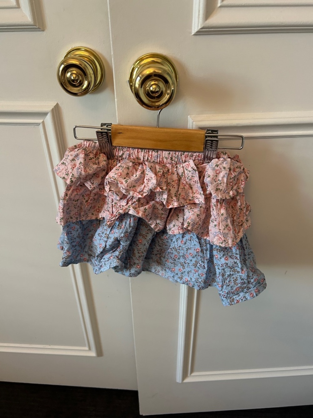SHEIN Ruffled Floral Tiered Mini Skirt - Pink & Light Blue size 4